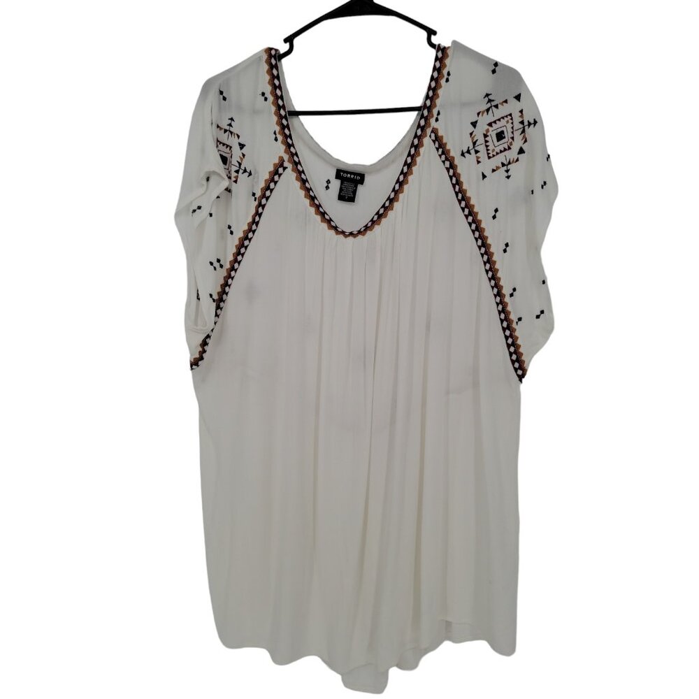 Torrid Size 2 Womens Top White Crepe Dolman Embroidered Blouse Tunic
